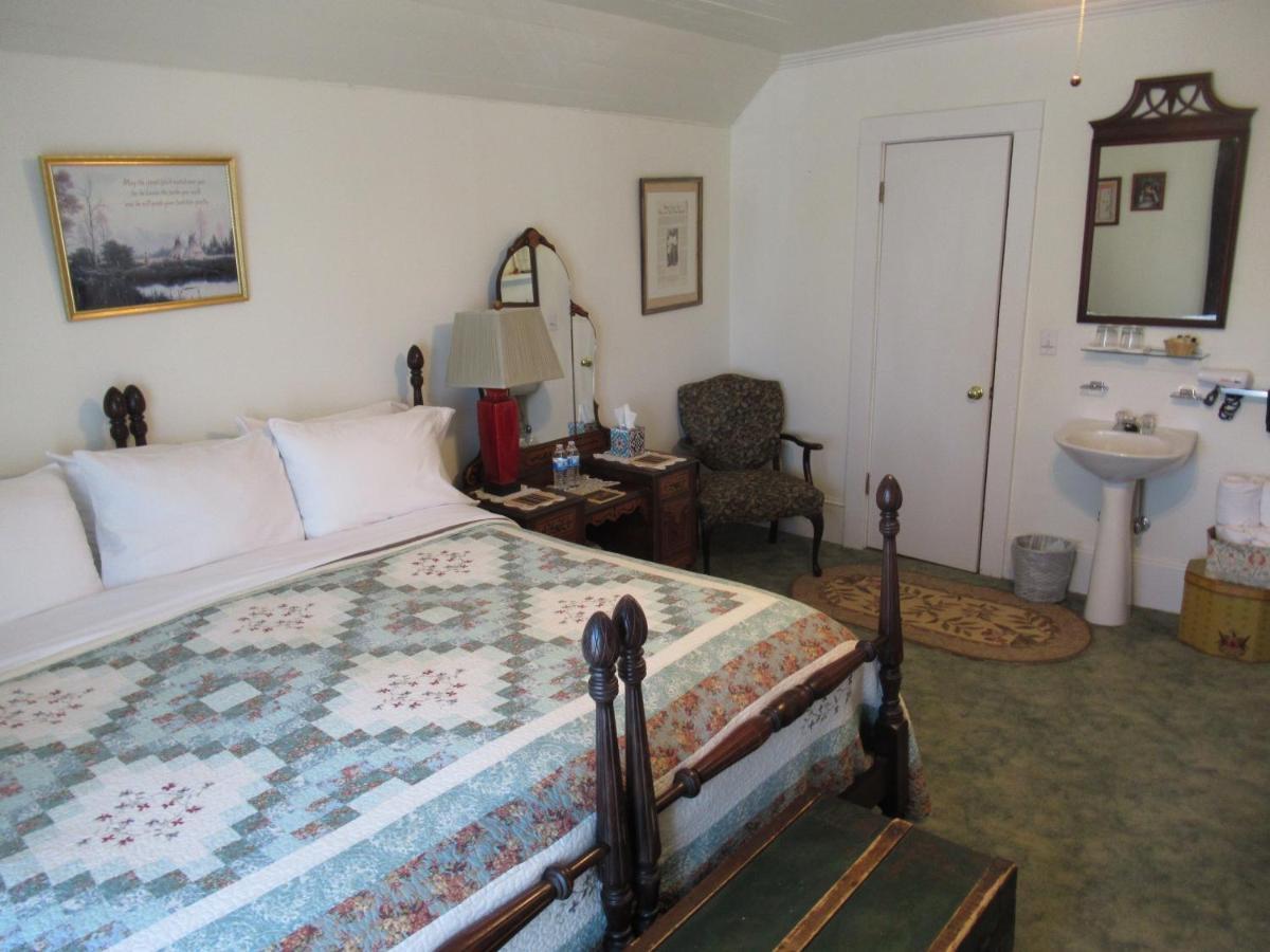 Carrier Houses Bed & Breakfast Rutherfordton Esterno foto