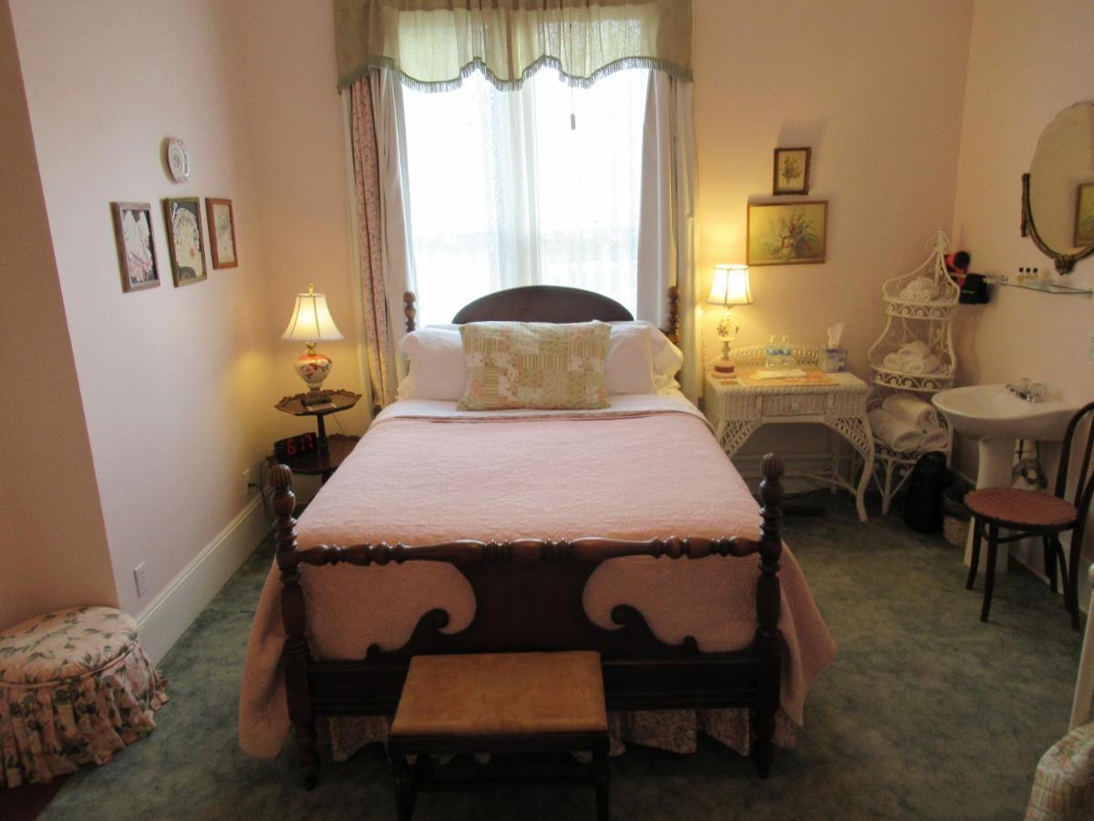 Carrier Houses Bed & Breakfast Rutherfordton Esterno foto