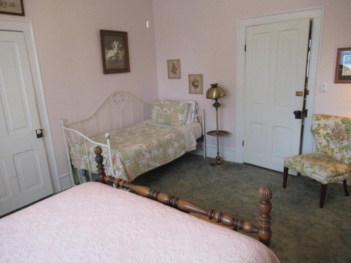 Carrier Houses Bed & Breakfast Rutherfordton Esterno foto