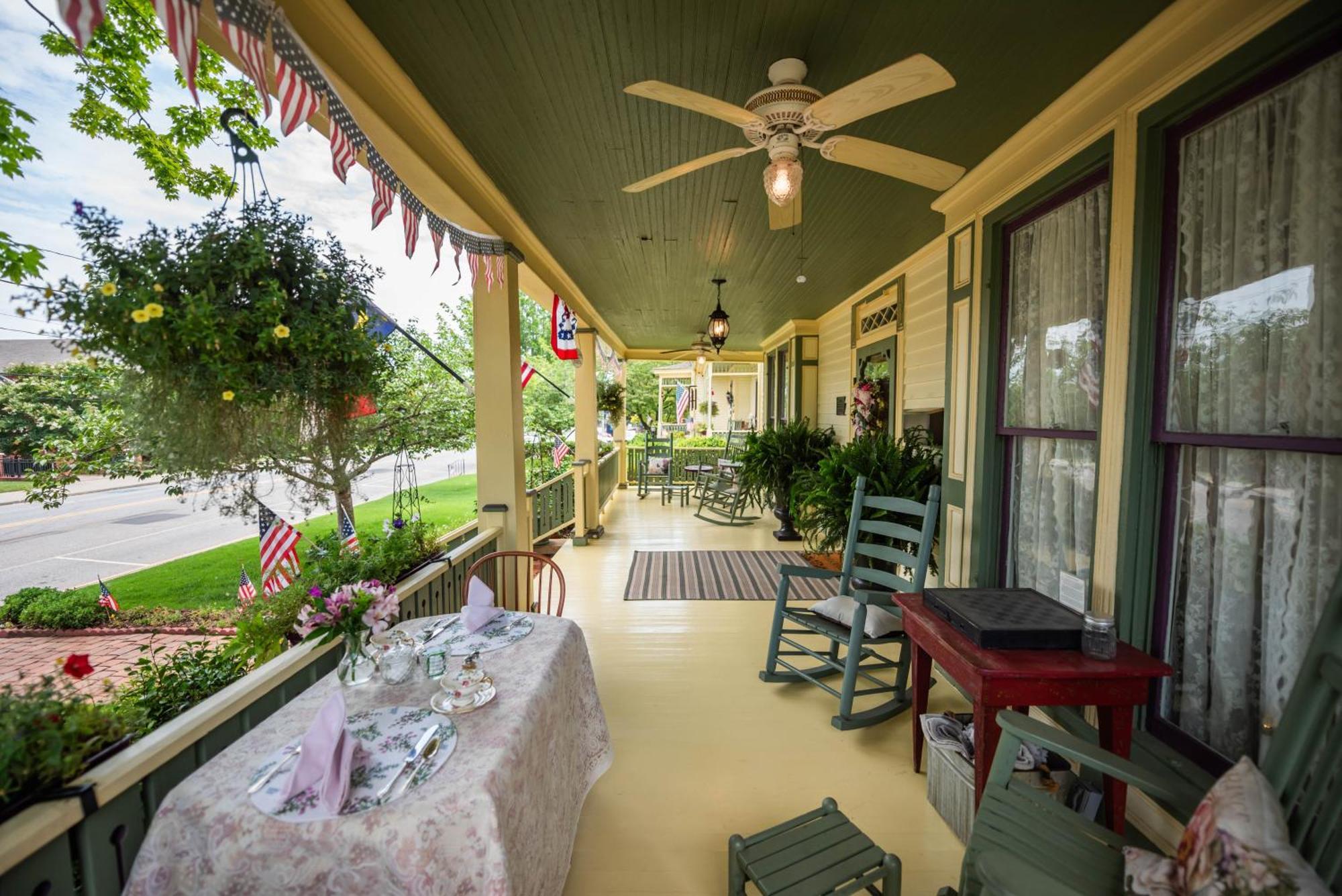 Carrier Houses Bed & Breakfast Rutherfordton Esterno foto