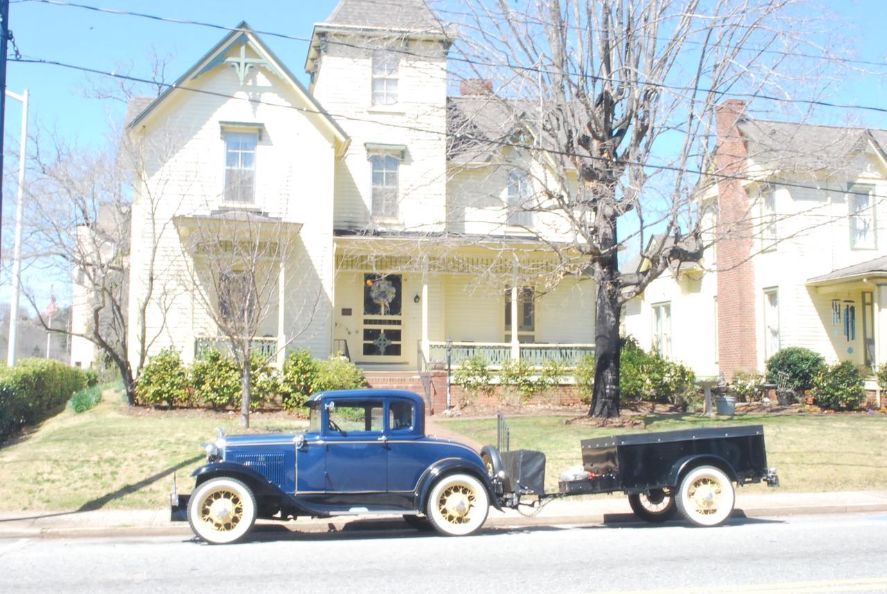 Carrier Houses Bed & Breakfast Rutherfordton Esterno foto