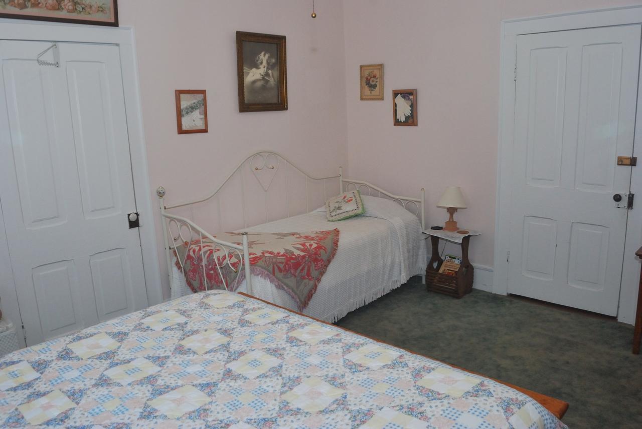 Carrier Houses Bed & Breakfast Rutherfordton Esterno foto